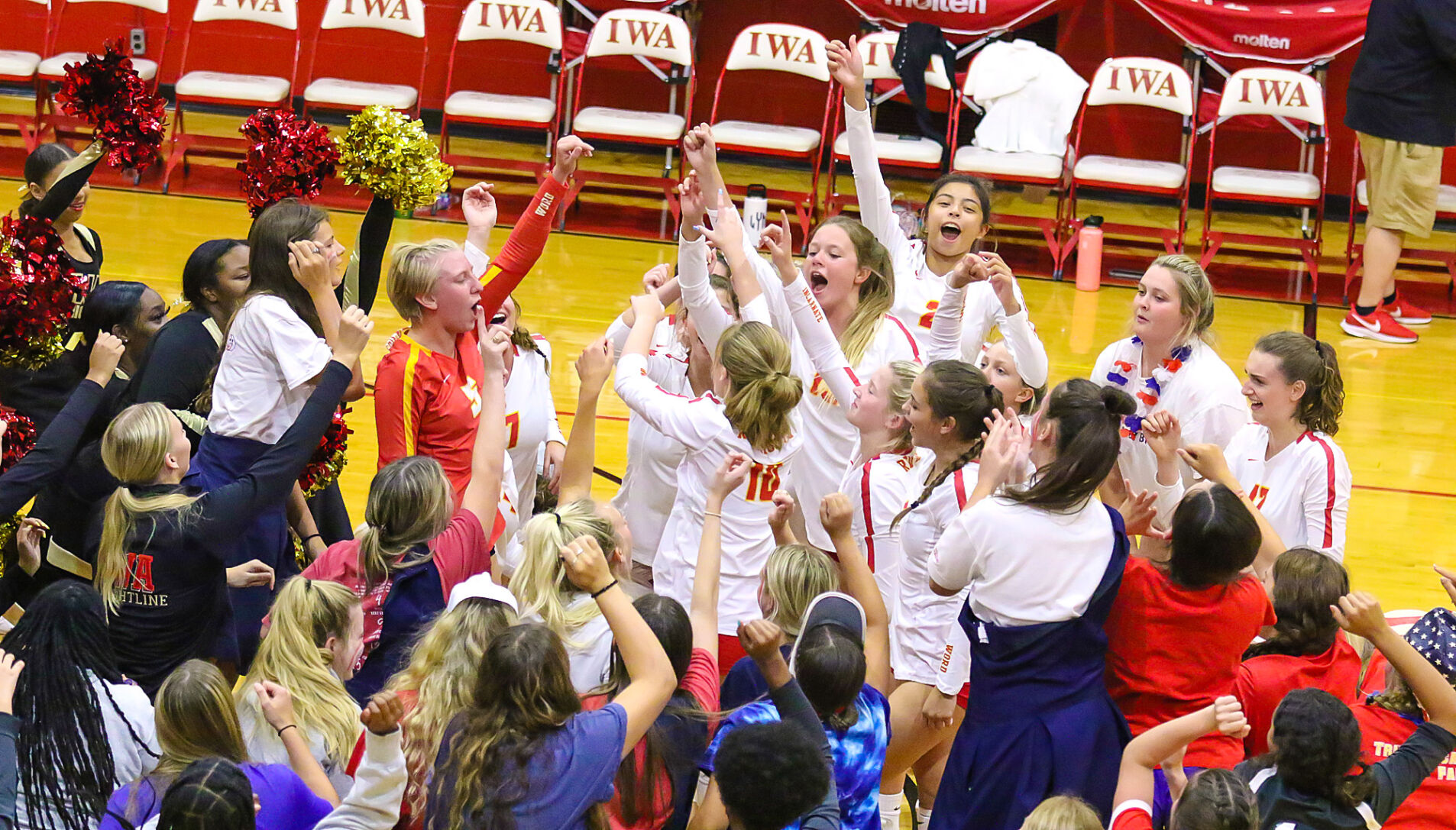 Incarnate Word vs. Lutheran St. Charles girls volleyball